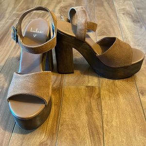BNWOT Lulu’s Lolita Platform Sandal